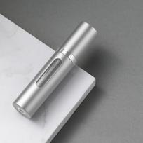 5 ml stiklinis pakartotinai užpildomas kvepalų buteliukas su purškiamąja kvapo pompa Nešiojami kelioniniai tušti kosmetikos indai Mini purškiamas purškiamas buteliukas 5ml&glass