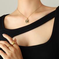 Female Avatar Square Necklace Geometric Fashion Versatile Trendy Titanium Steel Gold-Plated Jewelry