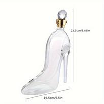 Elegantiškas aukštakulnių batų vyno grafinas – bešvinis skaidrus stiklas, idealiai tinkantis raudonojo vyno entuziastams, puikiai tinka kaip puošmena ar dovana suteikia elegancijos 350ml white