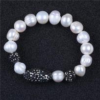 Fashion Elastic Freshwater Pearl Bracelet With Black Zircon Ball For Women And Girls 20CM balta