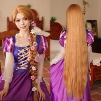 Rapunzelės kostiumo perukas, ypač ilgi šviesūs tiesūs plaukai | Helovinas ir Cosplay | Natūralus įvaizdis | Lengvas, reguliuojamas kepuraitė (Puikiai tinka Moterims) 124cm
