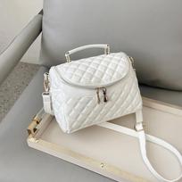 White Balck Crossbody Bags for Women  Soft PU Leather Luxury Designer Handbag Casual Bucket Bag Ladies Purses and Handbags 23cm x 12cm x 19cm