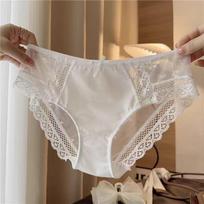 Seksualūs nėriniai ir satino apatiniai moterims su žemu juosmeniu, plono dizaino, gryno troškimo, juodi, balti, pusiau permatomi trikampio formos kelnaitės M balta