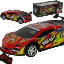 Raudonas sportinis RC automobilis