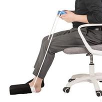 Kojinių pagalba – kojinių pagalbininkas su putplasčio rankenomis (įprastoms kojinėms)