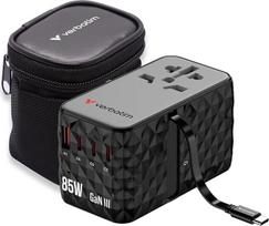 "Verbatim GaN" universalus kelioninis adapteris su integruotu USB-C kabeliu, 85 W maitinimo lizdo adapteris su 1 USB-A ir 3 USB-C prievadais, greitas nešiojamojo kompiuterio, telefono, fotoaparato įkroviklis, visame pasaulyje, 100-250 V