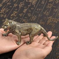 Žalvarinė tigro figūrėlė Feng Šui ornamentas kolekcijos tikroviška statulėlė laukinės gamtos gyvūnas skirtas