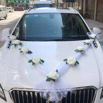 Baltos rožės vestuvinio automobilio dekoravimo gėlė su juostele nuotakos automobilio DIY veidrodžio rankenos gėlės ADM 1.6m balta