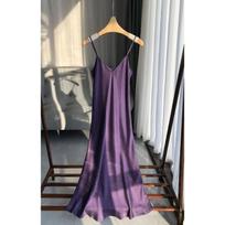 Šilko suknelė, violetinė, vidutinio ilgio, figūrą paryškinanti, V formos iškirptė, vasarinė suknelė, smėliu apdoroto šilko su petnešėlėmis sijonas S violetinė