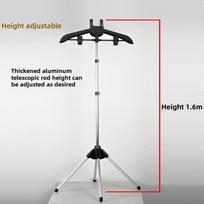 Pakabinamas lygintuvo laikiklio komplektas: Teleskopinis metalinis strypas, keturkojė važiuoklė, sulankstomi lyginimo lentos priedai hanger juoda