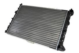 Variklio radiatorius D7D003TT