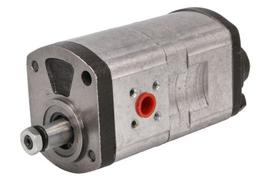Hidraulinis krumplinis siurblys Tinka: CASE IH 1056, 956; RENAULT 1151-4, 1181, 1181S, 421, 421M, 456, 461, 461M, 481-4, 486, 489, 496, 498, 545-4, 551, 551-4, 551-4 S, 551S, 571-4, 600 (M)