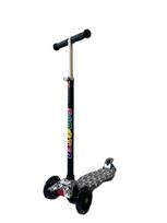 Triratis paspirtukas Scooter, juodas