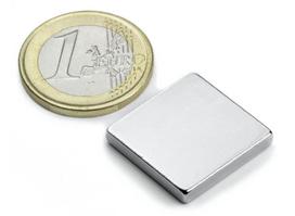 Magnetas 20x20x3mm NdFeB N45