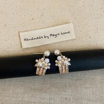 Design Sense Popcorn Pearl Stud Earrings Women'S Niche Unique Personality Exquisite Fashion Commuter Versatile Earrings