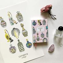 Užrašinė LE PARFUM VINTAGE su vintažinių kvepalų buteliukų iliustracijomis ir įkvepiančiomis mintimis apie kvepalus