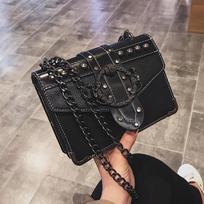 Retro Chain Bag Women's Rivet Single Shoulder Bag Small Square Bag Messenger Bag ruda