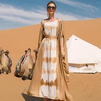 Musulmoniškos moterys su blizgučiais, dviejų dalių rankomis marginta suknelė Laisva musulmoniška suknelė S kupranugaris