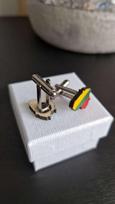 Medinės, rankų darbo sąsagos „Lietuvos kontūras“