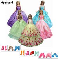 15 vnt./partija Lėlių Aksesuarai Barbie Lėlei Apranga = 5 vnt. Vestuvinės Suknelės & 10 porų Batai 1/6 Lėlių Drabužiai Barbie Lėlėms įvairiaspalvis