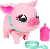 "Little Live Pets" - "My Pet Pig", minkštas ir žaismingas interaktyvus žaislas kiaulė, kuri vaikšto, šoka ir šnekučiuojasi. Daugiau nei 20 garsų ir reakcijų. Baterijos pridedamos. 4+ metų amžiaus vaikams, rožinės spalvos