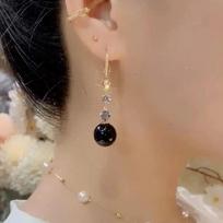 Sleek Black Pearl Earrings: Trendy, Minimalist High-End Design for Women