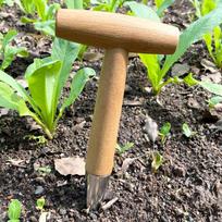 T formos sodo sėjamoji ir trąšų įrankis su medine rankena Chrome-plated Wooden Handle Garden Hole Puncher sidabras