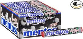 "Mentos" kramtomieji saldainiai "Liquorice Mint", saldymedžio ir mėtų skonio dražė gaiviam burnos kvapui, saldainių laikymo pakuotė, mažmeninės prekybos vitrina (40 ritinėlių po 38 g)