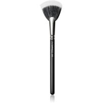 MAC Cosmetics Brush 184S Duo Fibre Fan plokščias makiažo pagrindo šepetėlis 1 vnt.