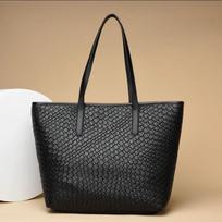 Woven Bag, Large Capacity Tote Bag, Women's Bag, Versatile for Commuting, Single Shoulder Women's Bag black
