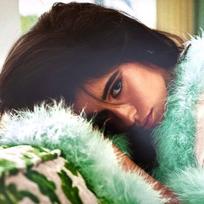 Vinilinė plokštelė - Camila Cabello - Familia LP (Green Translucent, Alternative Cover)