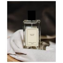 "Cereria Molla" purškiklis & kūno dulksna "Velvet wood" 100 ml   CERERIA MOLLA purškiklis ir kūno dulksna „Velvet wood“ 100 ml.