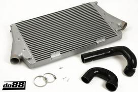 DO88 Opel Vectra C 2.0T 02-08 Intercooler Black hoses