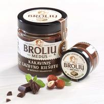 Medus su kakava ir lazdynų riešutais Brolių medus, 200 g