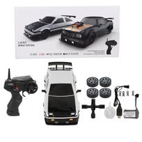 1/16 nuotolinio valdymo automobilio modelis, 4 varomieji ratai, 2,4 GHz, PVC korpusas, imituojamas RC dreifo automobilis su 2 komplektais