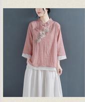 2023 Spring/Summer Women's Retro Chinese Button Shirt: Fake Two-Piece, Cotton-Linen, 3/4 Sleeve, Embroidered Design. M rožinė