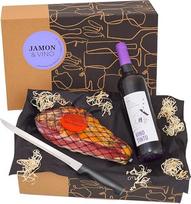 Dovanų krepšelis "Jamón & Vino Delicatessen" su Serrano kumpiu ir raudonuoju vynu iš Ispanijos - įskaitant kumpio peilį - supakuotas į ispanišką dovanų dėžutę jamon.de