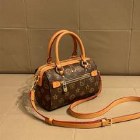 Lengvo prašmatnumo rankinė dizainerio rankinė unikali peties crossbody pagalvė aukščiausios klasės mada nauja