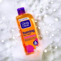 Clean & Clear putojantis veido prausiklis, 50 ml