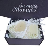 Dovana su meile, Mamytei „Apkabinimas“