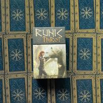 Runic Tarot kortos