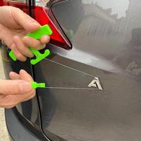 Automobilio emblemos nuėmimo įrankis vinilo plėvelių įvyniojimui ir montavimui