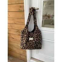 Leopard Print Plush Bag for Women In Winter New Commuter College Style Tote Bag Large Capacity Single Shoulder Fur Bag Trendy gray