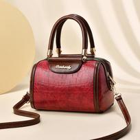 Fashionable Pillow Bag Women's New Popular Cross-body Bag with Contrasting Colors High-grade Texture Comfortable Handbag .