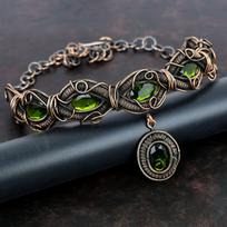 Briaunuotas peridoto vėrinys, apvyniotas varine viela, brangakmenio vėrinys, reguliuojamo ilgio grandinėlės vėrinys, varinės vielos papuošalai, dovanos jai, rankų darbo vėrinys