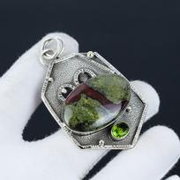 Dragon Blood Jasper, Peridot Gemstone Pendant, Natural Gemstone Handmade 925 Sterling Silver Dragon Blood Pendant For Women Pendant For Gifts 5.5 Cm. žalia
