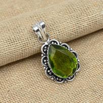 Žaliojo peridoto brangakmenio 925 tvirto sidabro rankų darbo papuošalų pakabukas dovanoms 1.77 Inches žalia