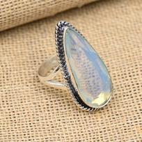 Milky Opal Gemstone 925 Sterling Silver Handmade Wonderful Jewelry Ring 4 balta