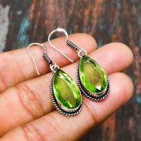Peridotas, brangakmenių rankų darbo papuošalai, solidūs 925 sterlingų sidabriniai auskarai 1.51 Inches žalia