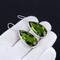 Peridot kriaušių auskarai, brangakmenių auskarai, kriaušės formos akmens sidabro auskarai, 925 masyvo sidabro brangakmenių papuošalai, brangakmenių auskarai jai 2.16" žalia